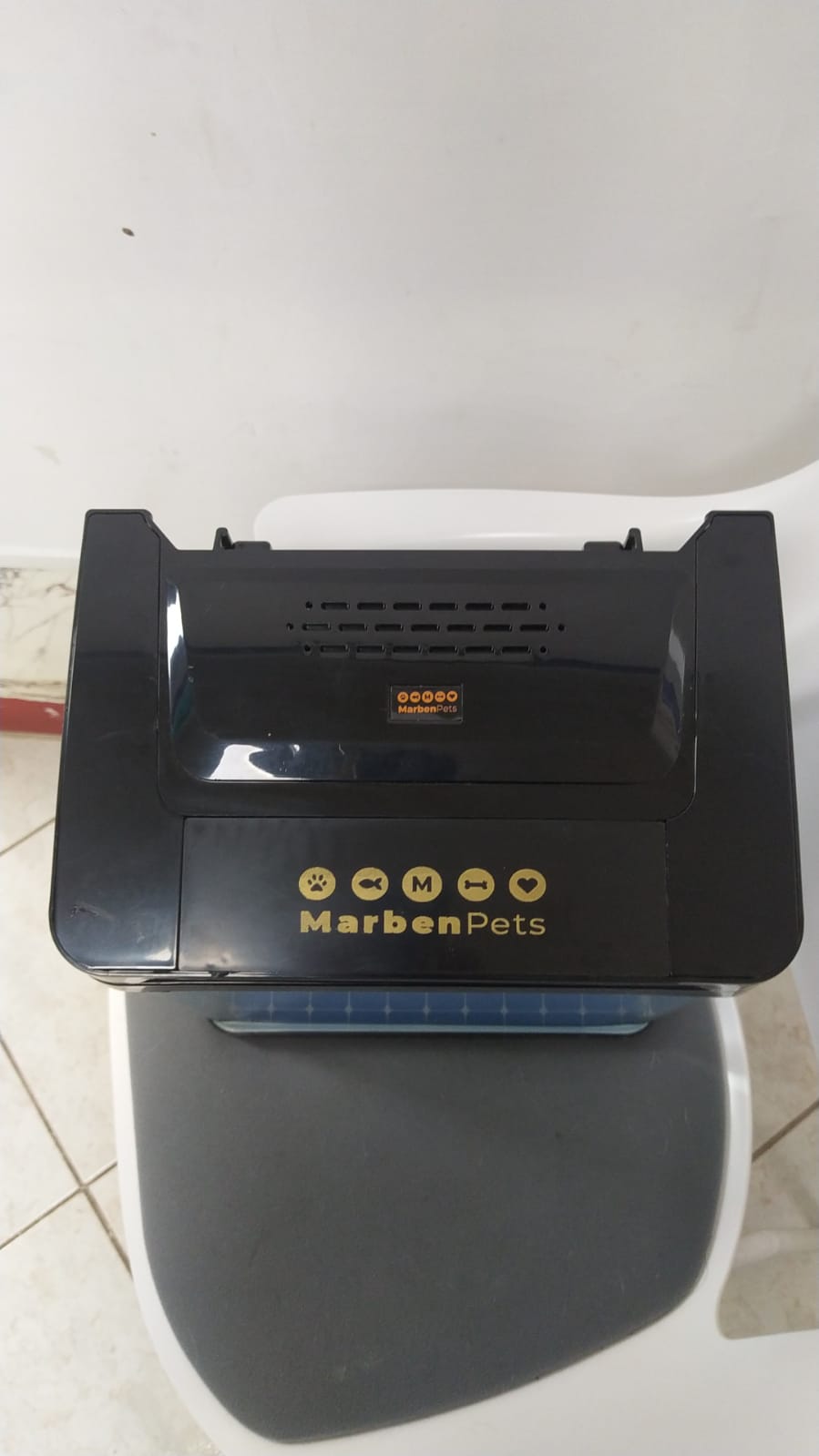 Acuario Negro Marben con Luz y Filtro
